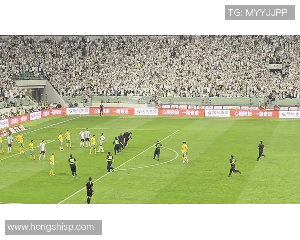 球员交易赛场爆发小插曲，裁判如何处理？